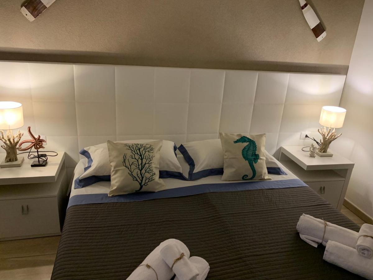 Aquarama Rooms & Apartments Torre Squillace Luaran gambar