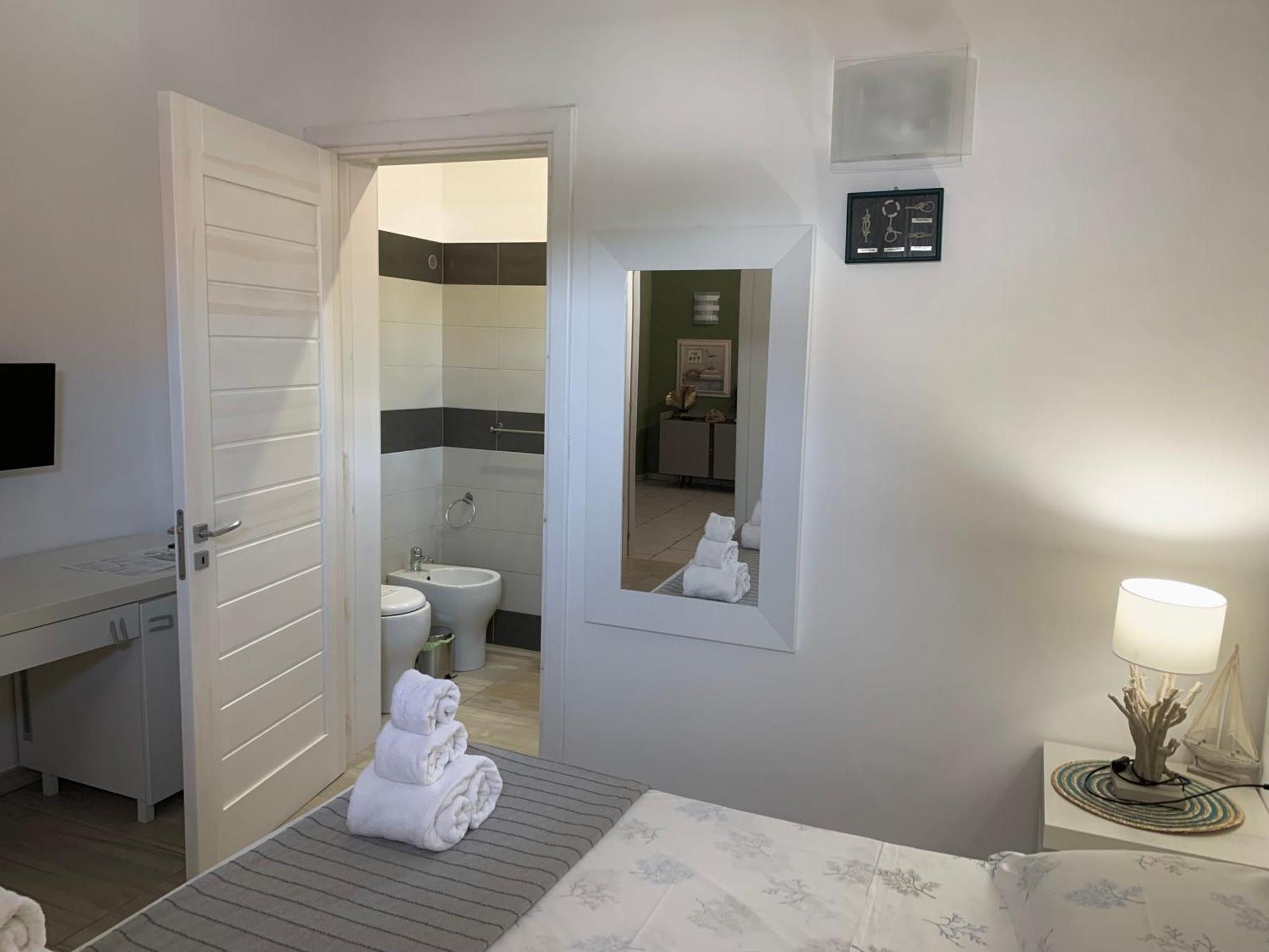 Aquarama Rooms & Apartments Torre Squillace Luaran gambar