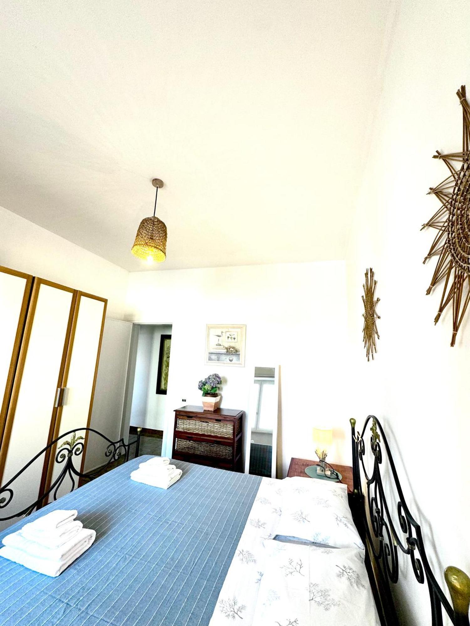 Aquarama Rooms & Apartments Torre Squillace Luaran gambar